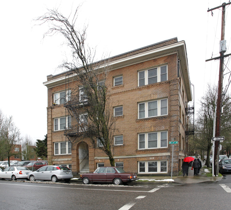 Cheltanham Apartments in Portland, OR - Building Photo