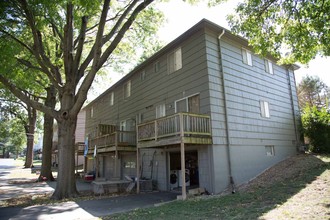 9317 Reeder Ave in Overland Park, KS - Building Photo - Building Photo