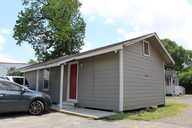 13928 Bandera St in Houston, TX - Building Photo - Building Photo