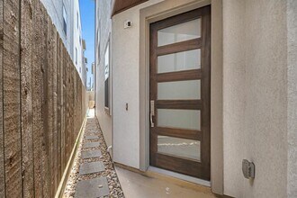 6105 Tyne St in Houston, TX - Building Photo - Building Photo