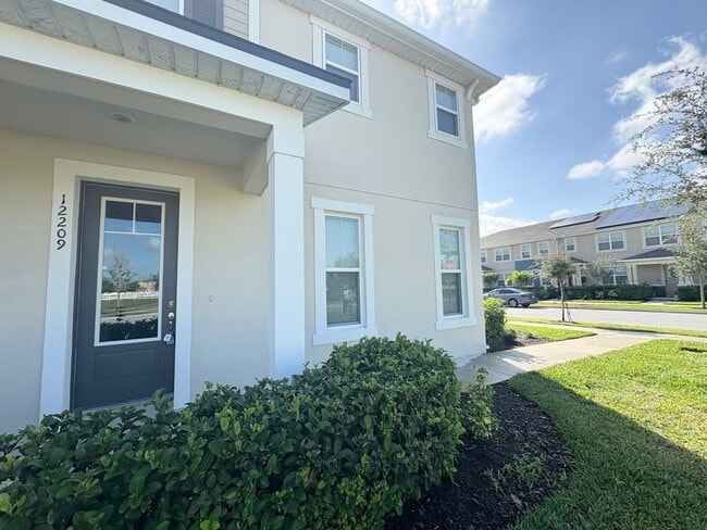 12209 Linear St in Orlando, FL - Building Photo - Building Photo