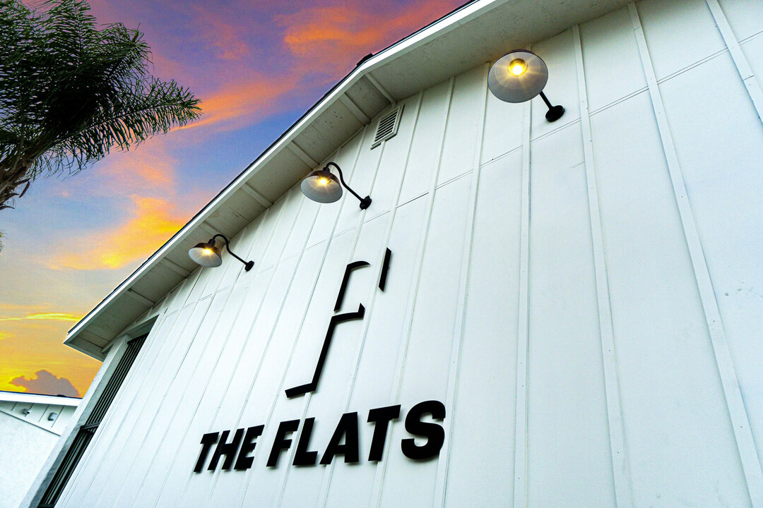 The Flats in La Mesa, CA - Foto de edificio