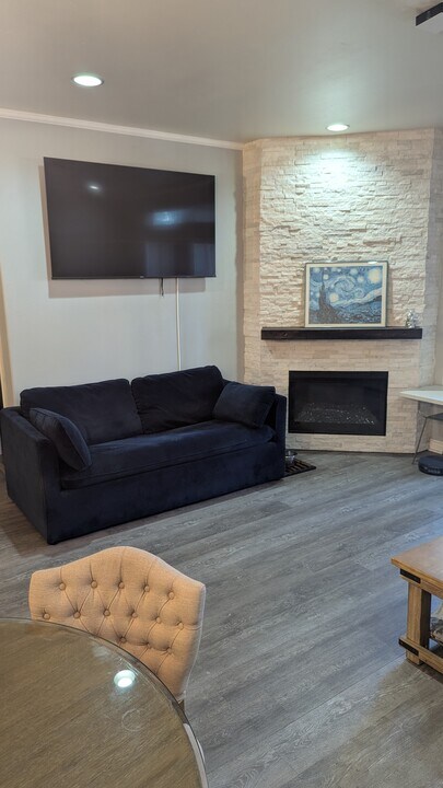 3990 Centre St, Unit 110 in San Diego, CA - Building Photo