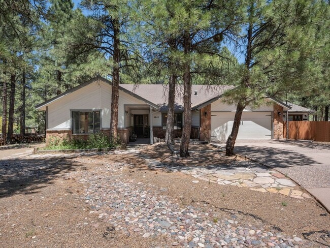 4842 Medina Way in Flagstaff, AZ - Building Photo - Building Photo