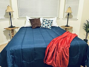 1200 Olney Ave SE in Port Orchard, WA - Building Photo - Building Photo