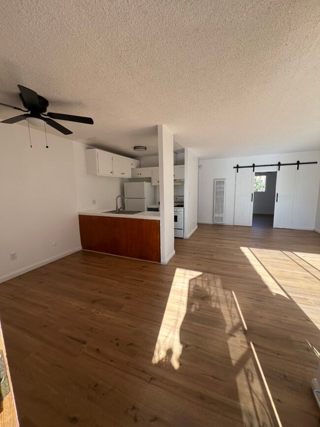 1542 Hi Point St, Unit 7