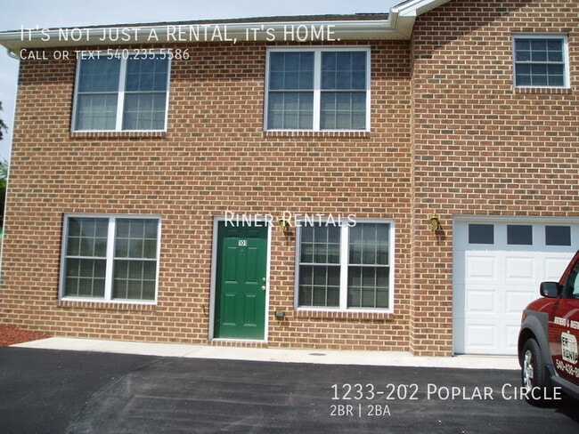 property at 1233 Poplar Cir
