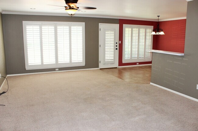 347 Stone Hill Dr in Brenham, TX - Building Photo - Building Photo