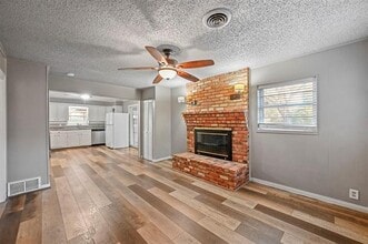 4900 Hope St in River Oaks, TX - Building Photo - Building Photo