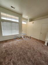 1671 Southpointe Dr in Yuba City, CA - Building Photo - Building Photo