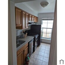 4401 Barnett St, Unit C in Metairie, LA - Foto de edificio - Building Photo