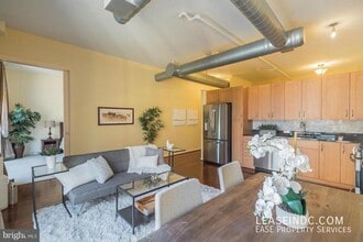 811 4th St NW in Washington, DC - Building Photo - Building Photo