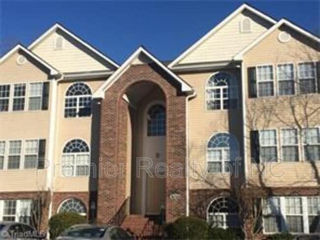 324 Ivy Glen Ct in Winston-Salem, NC - Building Photo - Building Photo