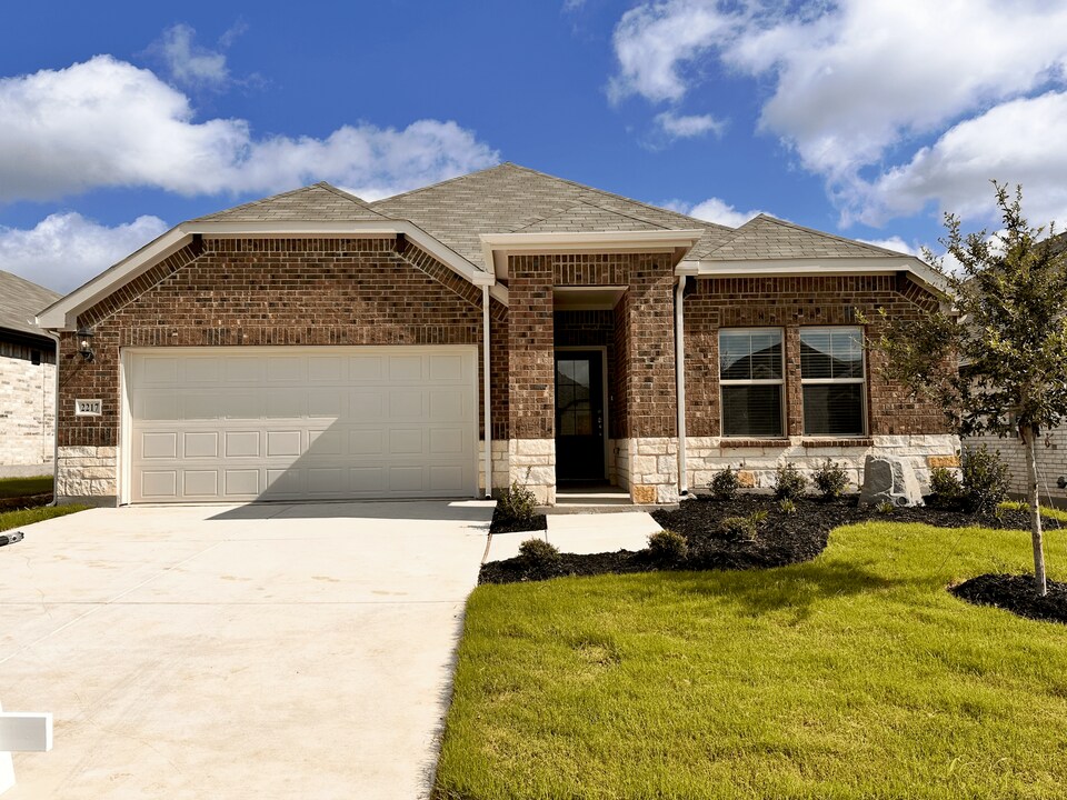 2217 Dunbar Dr in Sherman, TX - Building Photo