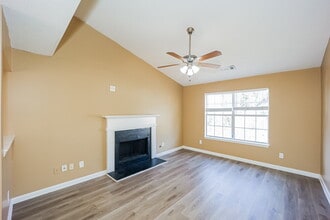 5748 Chisolm Trail in Atlanta, GA - Building Photo - Building Photo