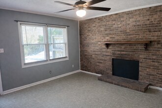 4300 Lovelaceville Rd in Paducah, KY - Building Photo - Building Photo