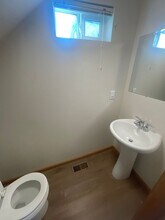 524 Harrison St in Lebanon, OR - Building Photo - Building Photo