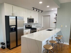 680 N Green St in Chicago, IL - Building Photo - Building Photo