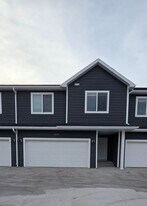 6846 27th St S in Fargo, ND - Building Photo