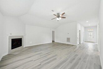 2707 Shawna Lyn Dr in Spring, TX - Building Photo - Building Photo