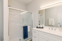 Pinnacle Pointe Apartments in Allison Park, PA - Building Photo - Interior Photo