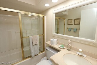 26000 Hickory Blvd in Bonita Springs, FL - Building Photo - Building Photo