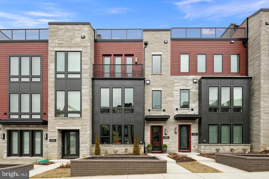 6934 Viceroy Aly in Bethesda, MD - Building Photo