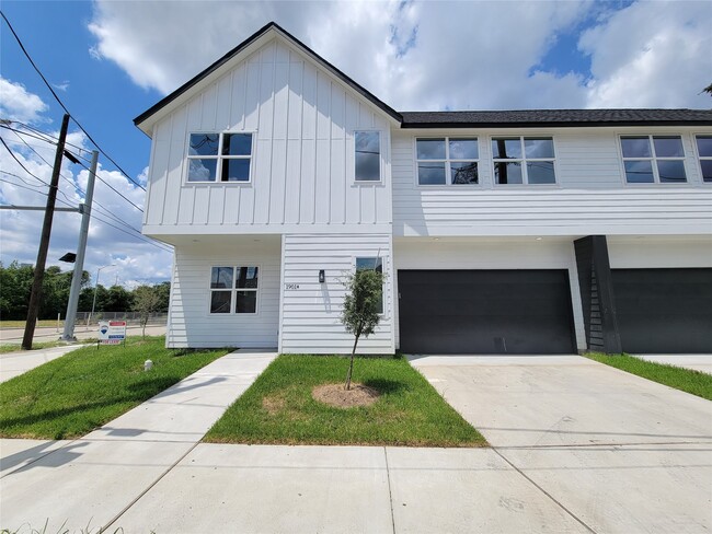 property at 1901 Mary St