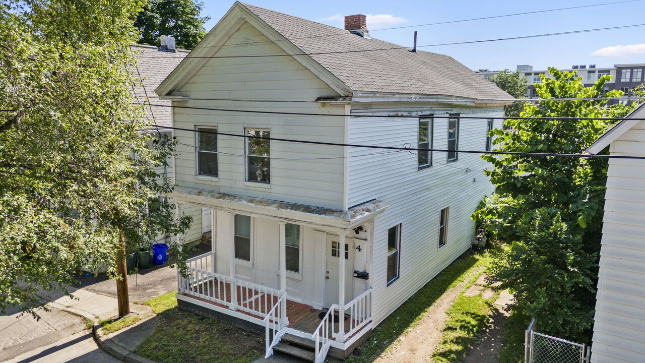 4 Florence Ave in Binghamton, NY - Building Photo