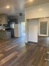 3750 Clarington Ave, Unit 3 in Los Angeles, CA - Foto de edificio - Building Photo