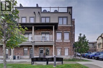 70 Willowrun Dr in Kitchener, ON - Building Photo - Building Photo