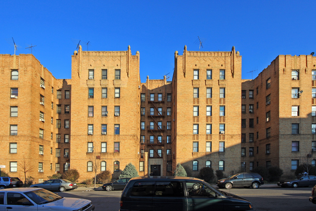 415 LEFFERTS AVE in Brooklyn, NY - Building Photo