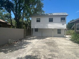 1725 Preston St S in St. Petersburg, FL - Building Photo