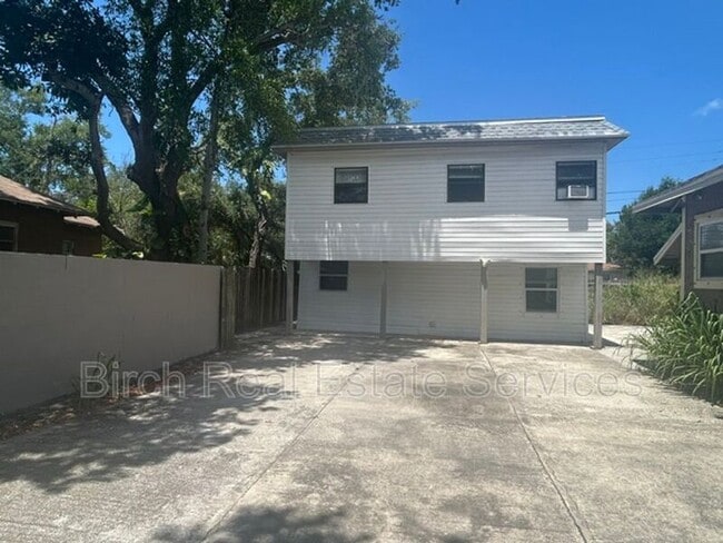 property at 1725 Preston St S