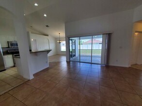 3011 SW 14th Ct in Cape Coral, FL - Building Photo - Building Photo