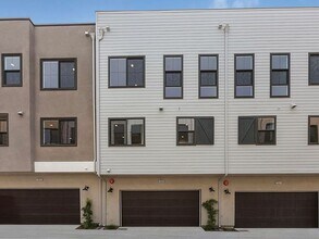 2543 Elderberry Ln in Carlsbad, CA - Building Photo - Building Photo
