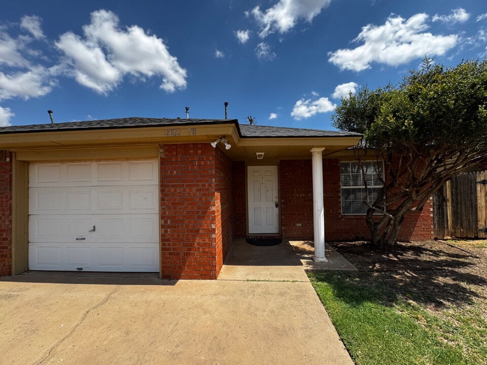 2322 78th St in Lubbock, TX - Building Photo