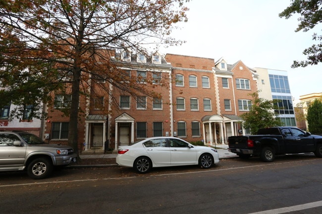 1340 5th St NW