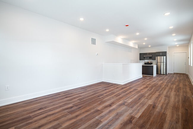 212 Manheim St, Unit 1