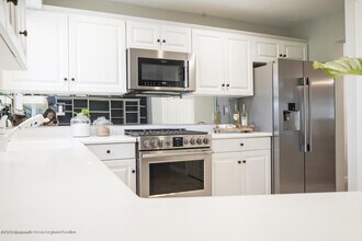 16 Magnolia Dr in Spring Lake, NJ - Building Photo - Building Photo
