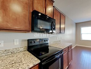 702 White Oak Dr in Lebanon, TN - Building Photo - Building Photo