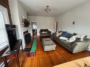 915 Beacon St in Boston, MA - Building Photo - Building Photo