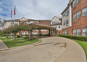 Greenfield Senior Living in Arlington, TX - Building Photo - Building Photo