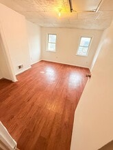 7 W 24th St in Baltimore, MD - Building Photo - Building Photo