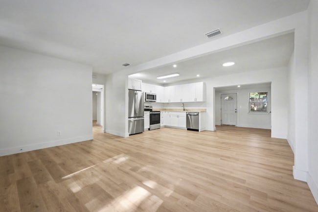 5827 Ansley St in Jacksonville, FL - Building Photo - Building Photo