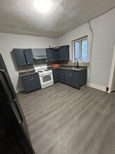 2728 W Oakdale St in Philadelphia, PA - Building Photo - Building Photo