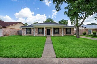 11506 Hornbrook Dr in Houston, TX - Building Photo - Building Photo