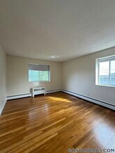 90 Gardner St, Unit 34 in Boston, MA - Building Photo - Building Photo