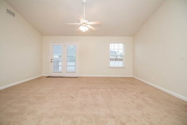 2116 Cason Trail in Murfreesboro, TN - Foto de edificio - Building Photo