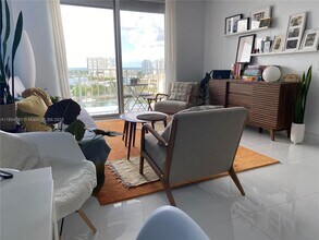 6900 Bay Dr in Miami, FL - Building Photo - Building Photo